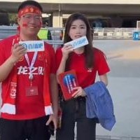 13年注册刘畅&amp;吴桐现场采访忠实吧友：坐20小时硬座来看国足