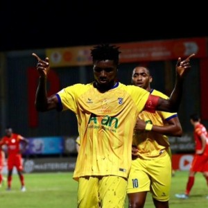 越南媒体：29岁尼日利亚籍球员奥拉哈已经申请入籍越南