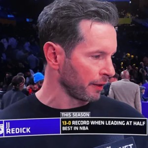 亚博游戏官网-雷迪克：球员彼此信任，这是我们传球表现最好的半场之一