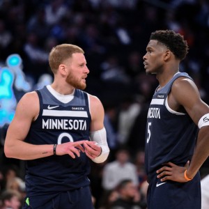 亚博体育平台-火箭媒体人：季后赛同场连折当家球星&amp;核心轮换 篮球毫无公平可言